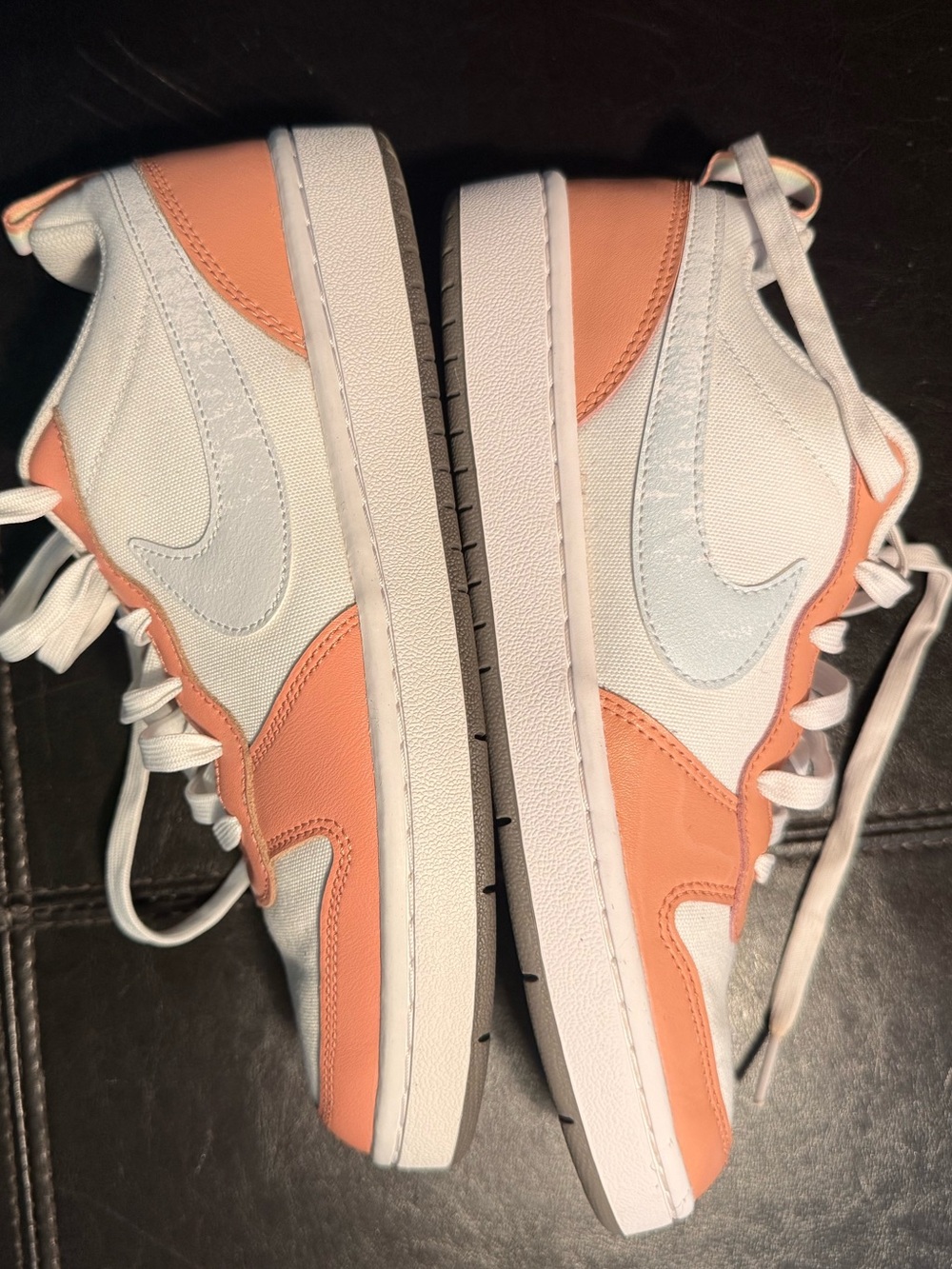 NIKE Court Borough Low 2 SE Sneakers size 7Y womens 8.5 Unisex